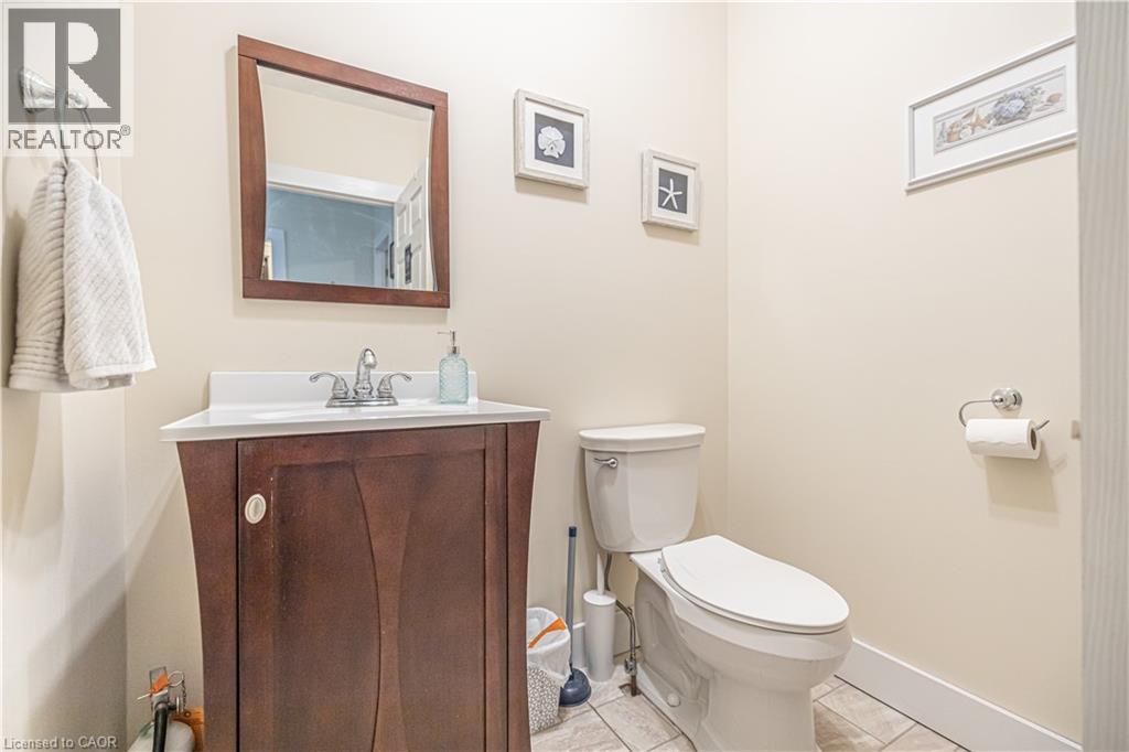 318 FREDERICK Street, Kitchener, Ontario, N2H2N7 — Photo 3