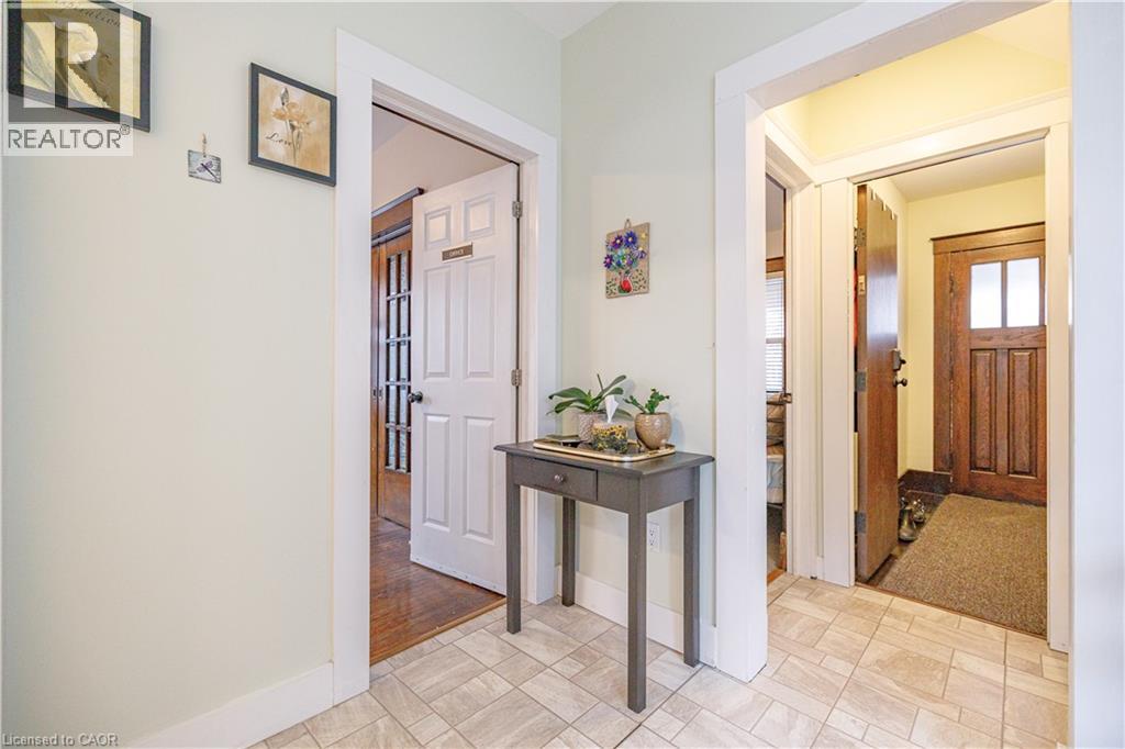 318 FREDERICK Street, Kitchener, Ontario, N2H2N7 — Photo 8