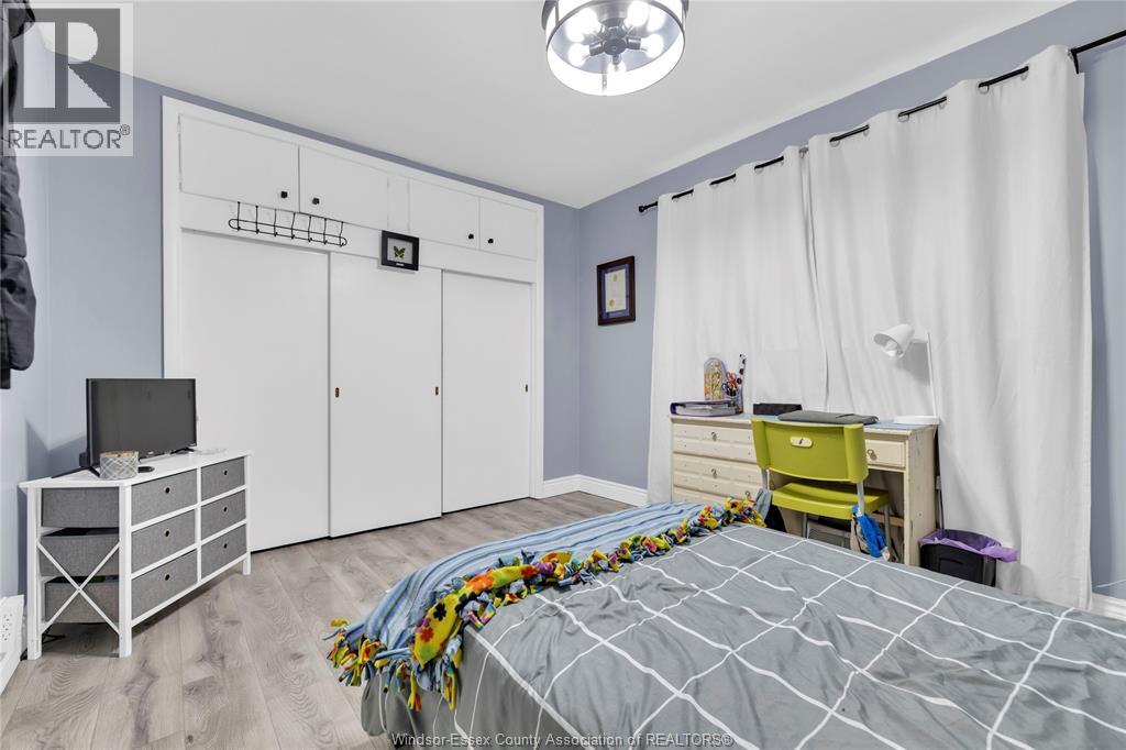 1879-81 FORD, Windsor, Ontario, N8T2E2 — Photo 22