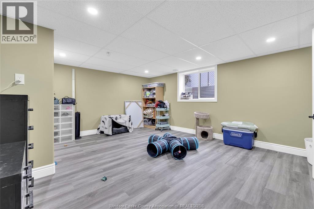 1879-81 FORD, Windsor, Ontario, N8T2E2 — Photo 26