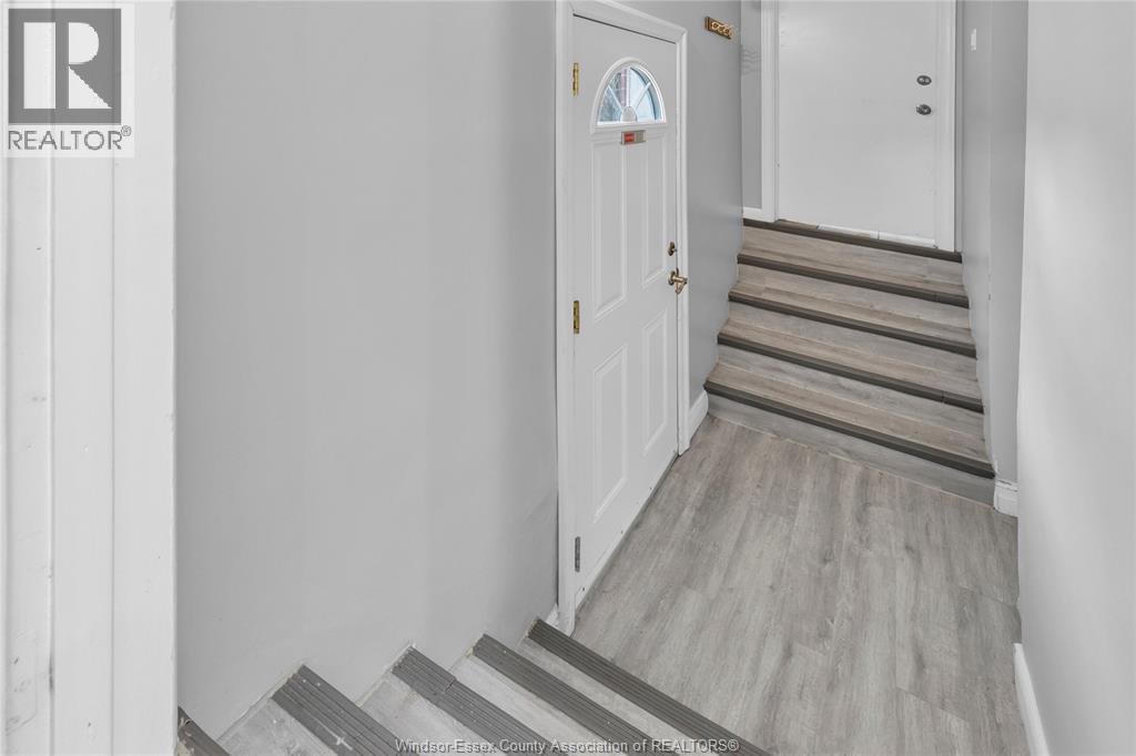 1879-81 FORD, Windsor, Ontario, N8T2E2 — Photo 11