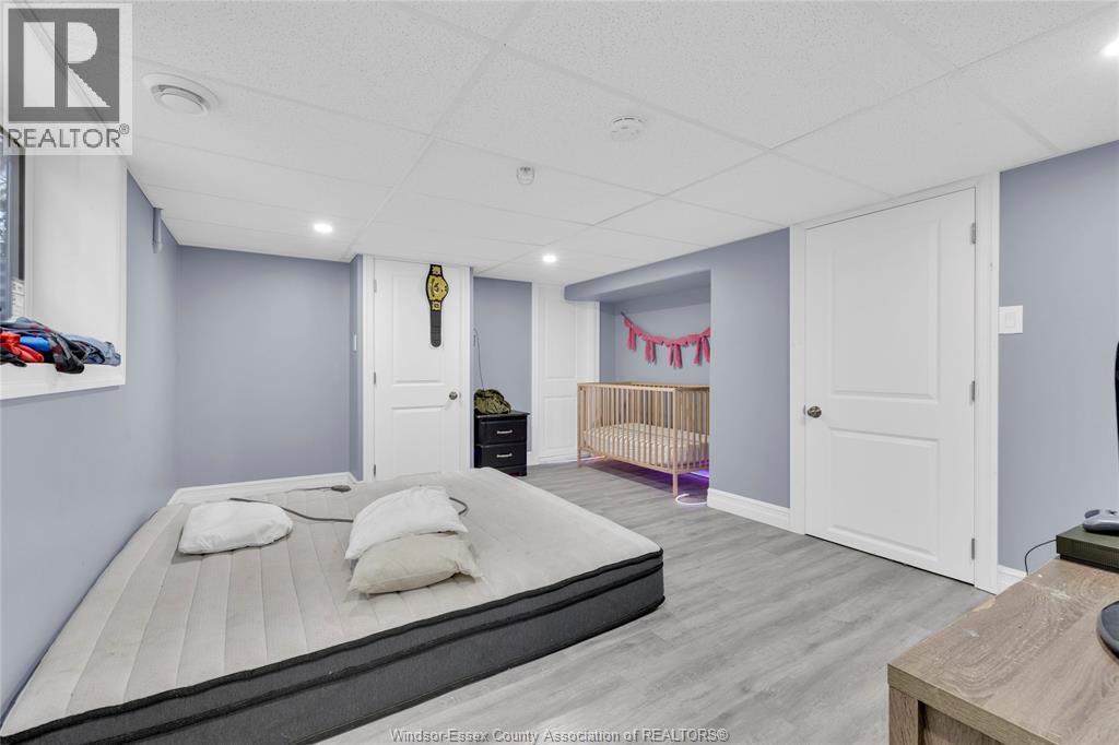 1879-81 FORD, Windsor, Ontario, N8T2E2 — Photo 12