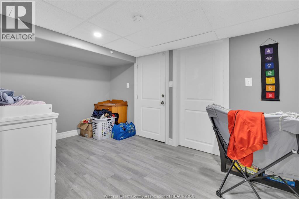 1879-81 FORD, Windsor, Ontario, N8T2E2 — Photo 13