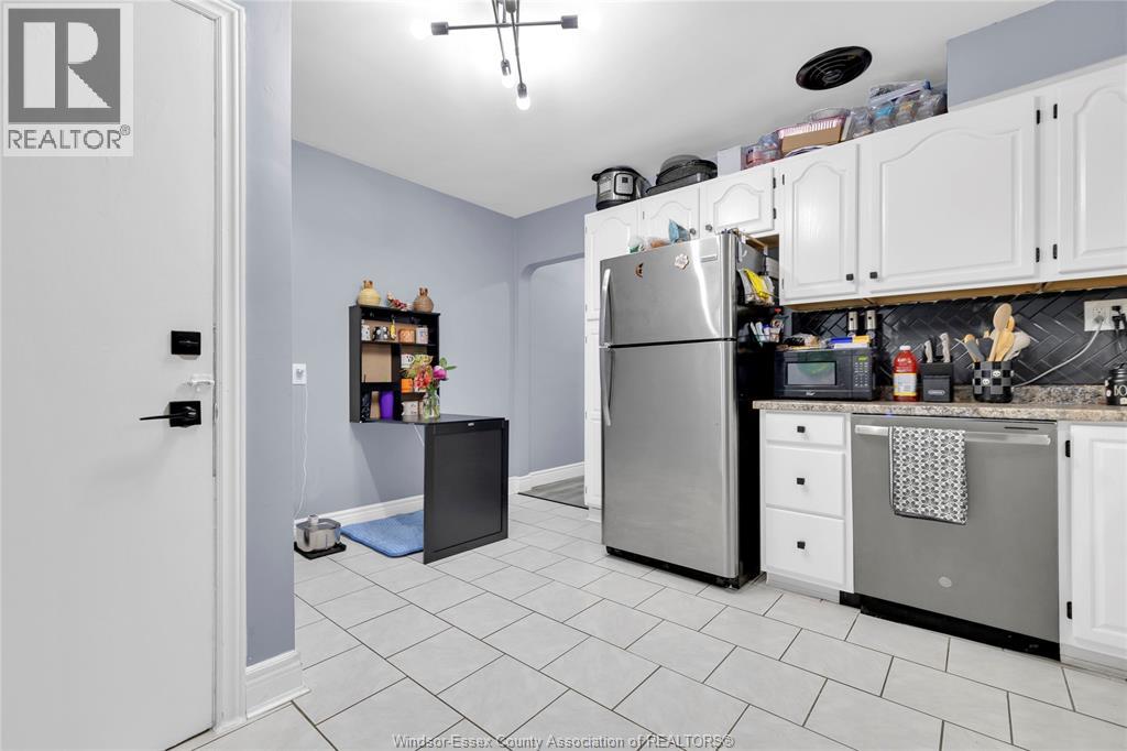 1879-81 FORD, Windsor, Ontario, N8T2E2 — Photo 20