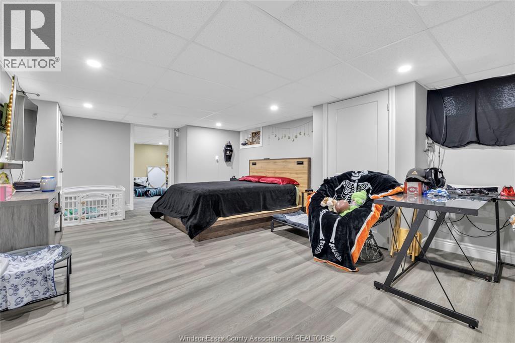 1879-81 FORD, Windsor, Ontario, N8T2E2 — Photo 24