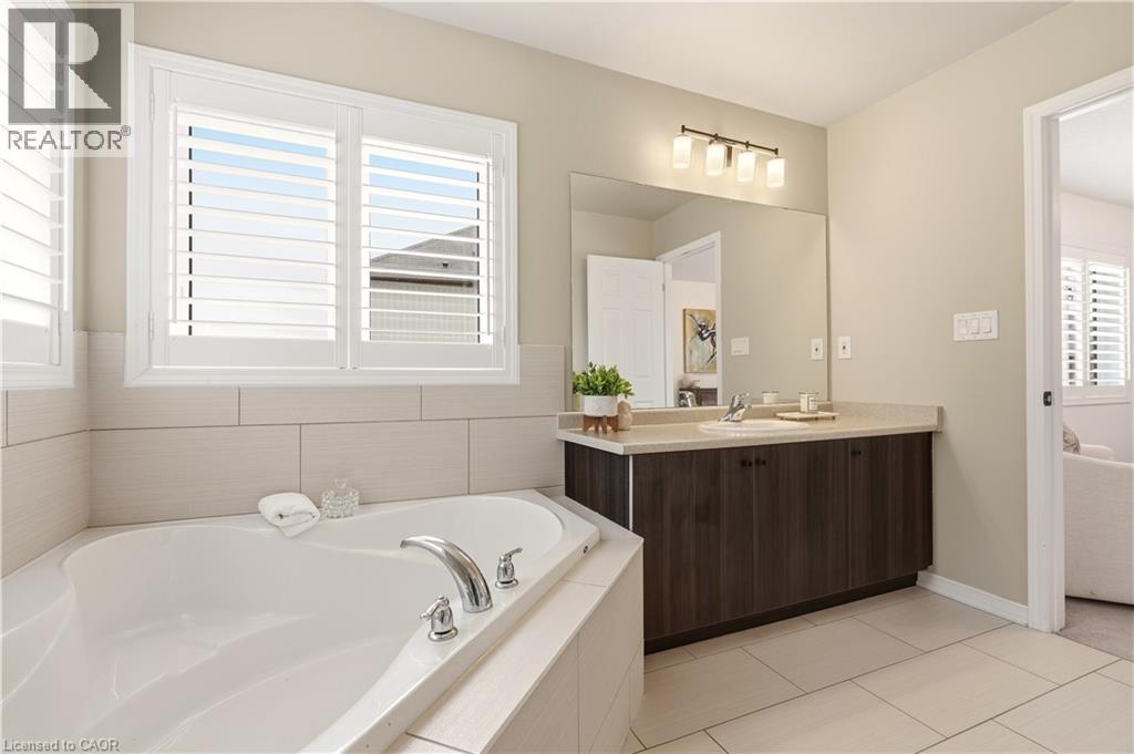 105 LARRY Crescent, Caledonia, Ontario, N3W0B2 — Photo 22