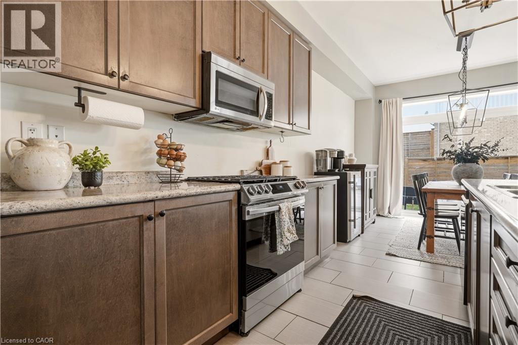 105 LARRY Crescent, Caledonia, Ontario, N3W0B2 — Photo 7