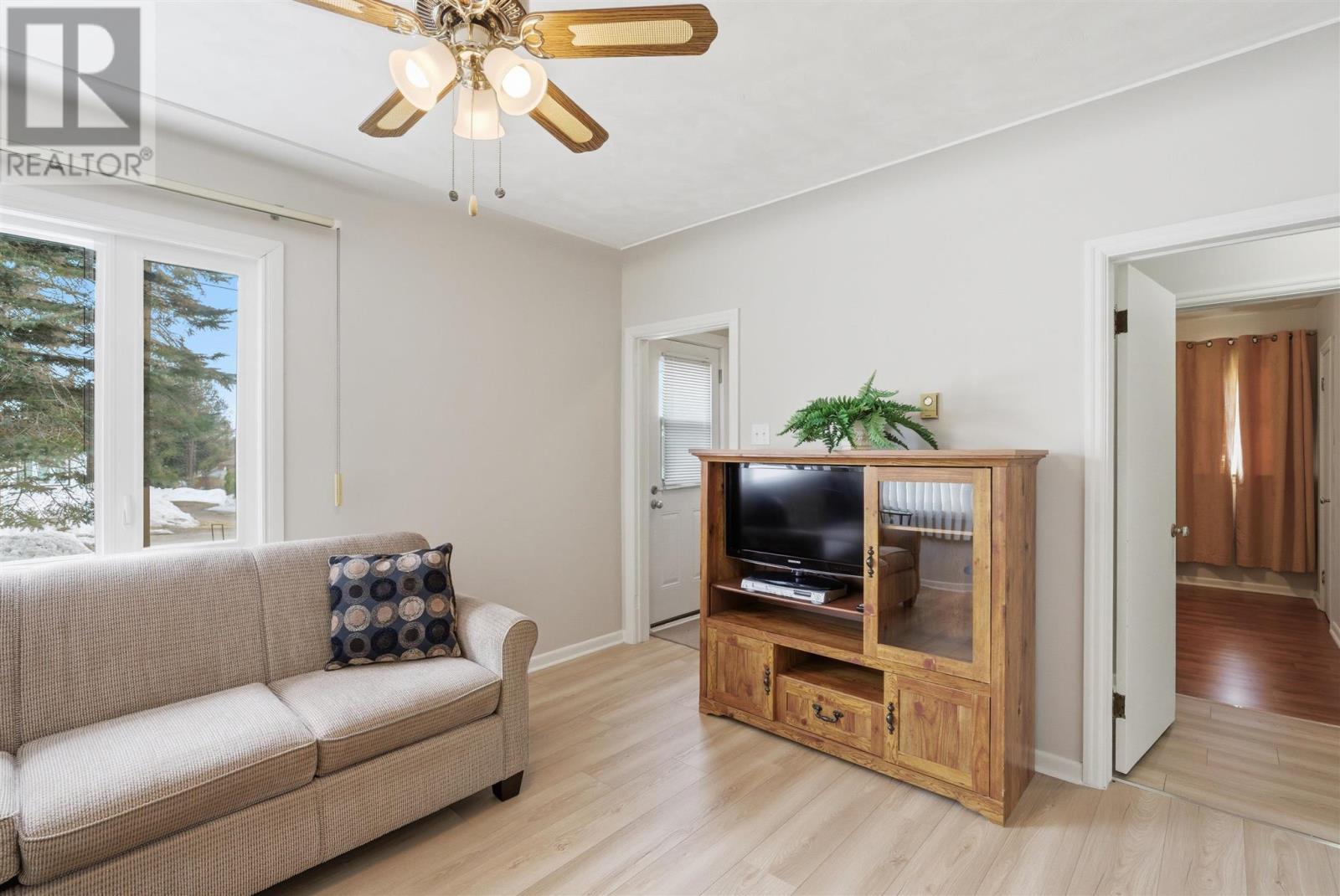27 Queen AVE, Blind River, Ontario, P0R1B0 — Photo 11
