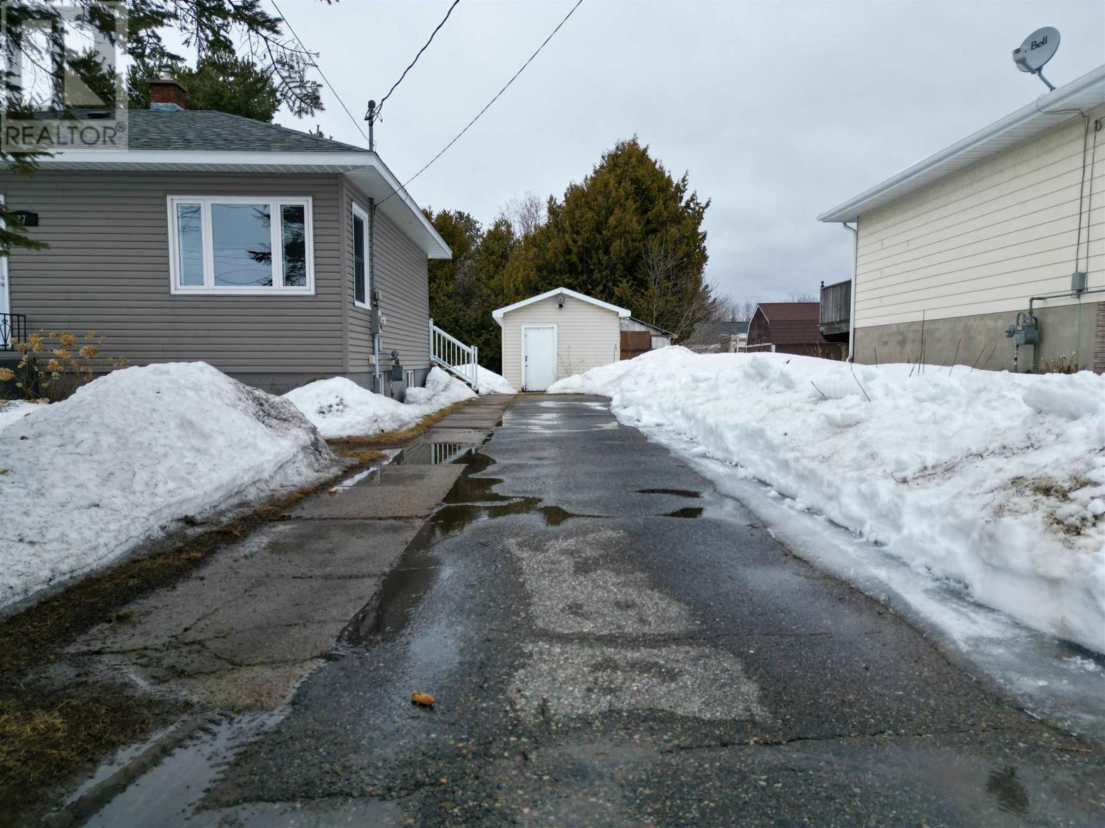 27 Queen AVE, Blind River, Ontario, P0R1B0 — Photo 3