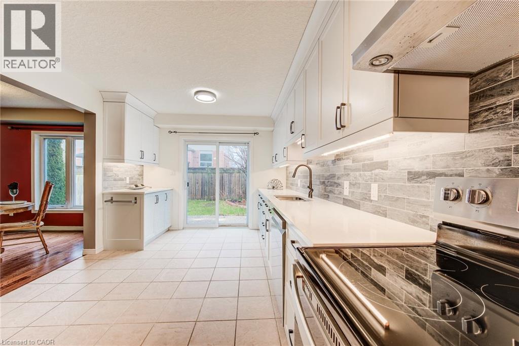 90 UDVARI Crescent, Kitchener, Ontario, N2N0A2 — Photo 11