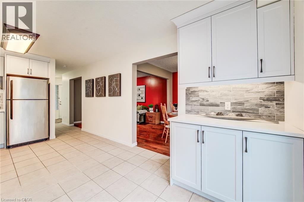 90 UDVARI Crescent, Kitchener, Ontario, N2N0A2 — Photo 12