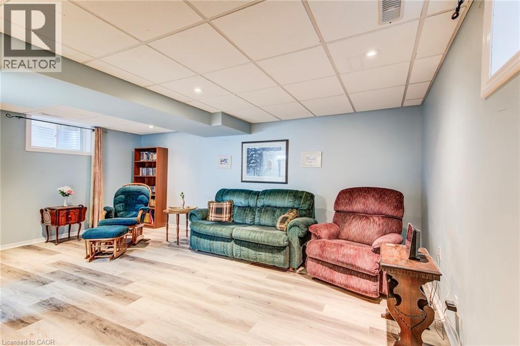 90 UDVARI Crescent, Kitchener, Ontario, N2N0A2 — Photo 15