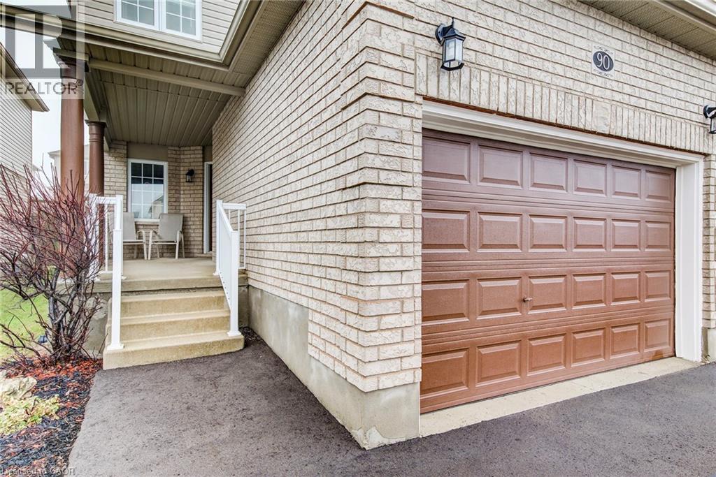 90 UDVARI Crescent, Kitchener, Ontario, N2N0A2 — Photo 26