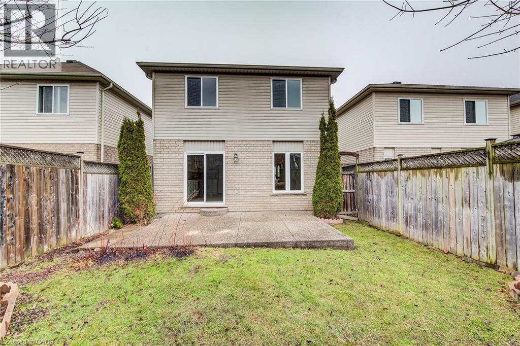 90 UDVARI Crescent, Kitchener, Ontario, N2N0A2 — Photo 4