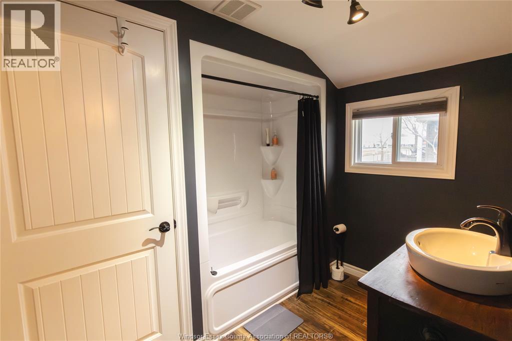 21 CLARK, Leamington, Ontario, N8H1E5 — Photo 12