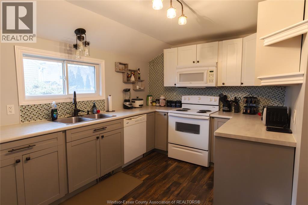 21 CLARK, Leamington, Ontario, N8H1E5 — Photo 9