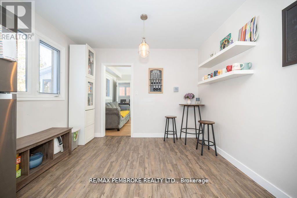 13 HIGHLAND CRESCENT, Deep River, Ontario, K0J1P0 — Photo 10