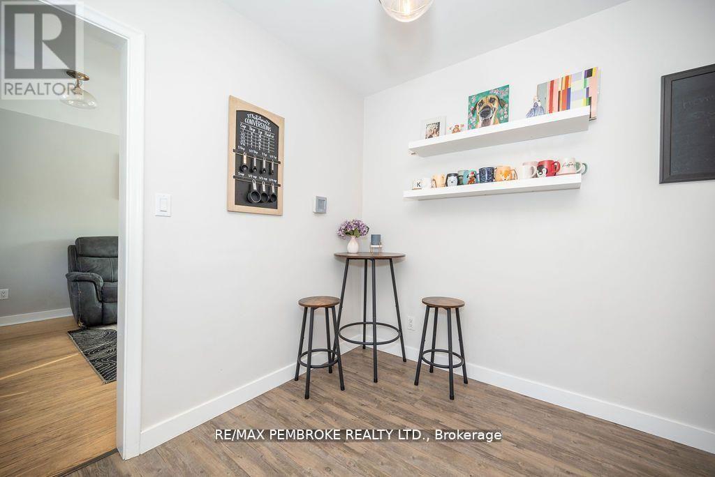 13 HIGHLAND CRESCENT, Deep River, Ontario, K0J1P0 — Photo 11