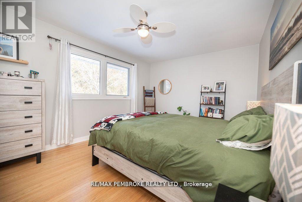 13 HIGHLAND CRESCENT, Deep River, Ontario, K0J1P0 — Photo 27