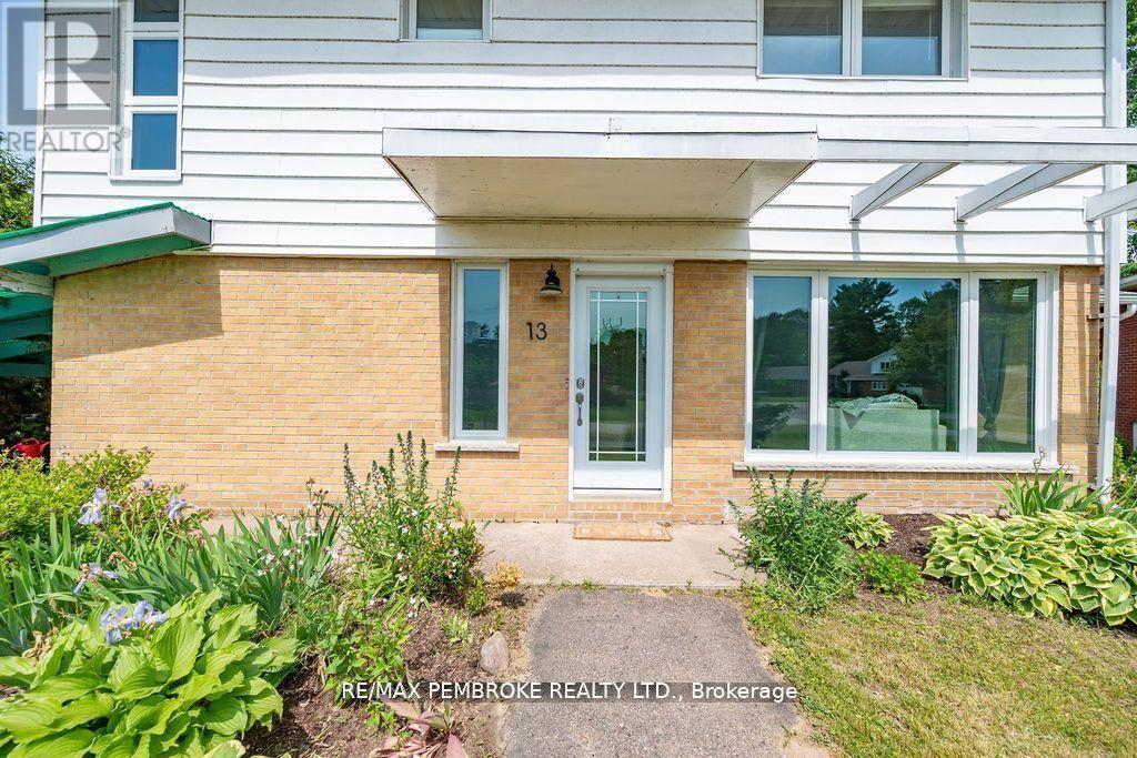 13 HIGHLAND CRESCENT, Deep River, Ontario, K0J1P0 — Photo 4