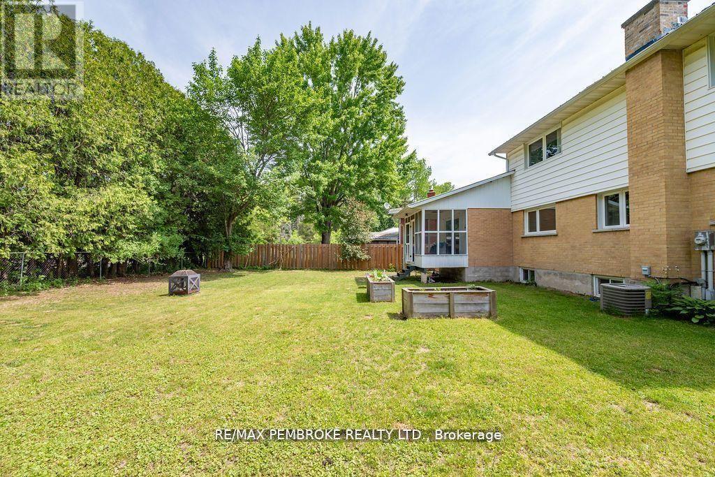 13 HIGHLAND CRESCENT, Deep River, Ontario, K0J1P0 — Photo 45