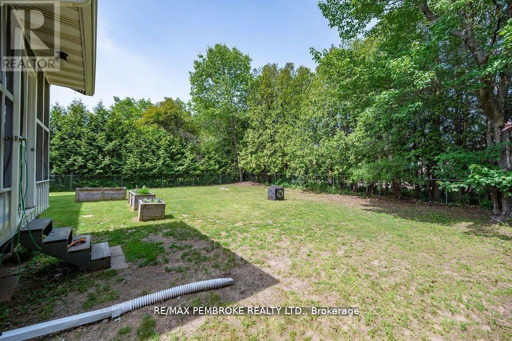 13 HIGHLAND CRESCENT, Deep River, Ontario, K0J1P0 — Photo 47