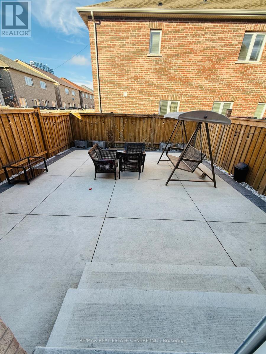 47 CRUMLIN CRESCENT, Brampton (Credit Valley), Ontario, L6X0Y3 — Photo 11