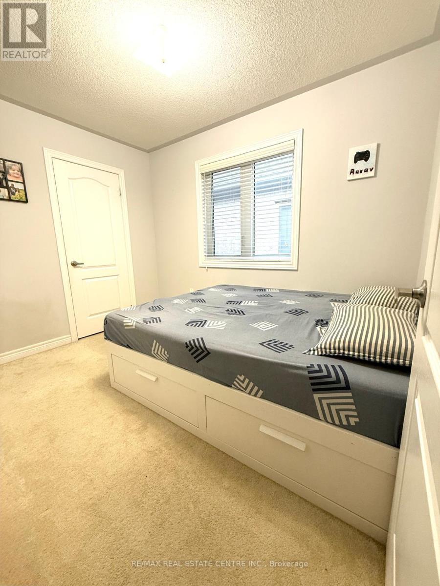 47 CRUMLIN CRESCENT, Brampton (Credit Valley), Ontario, L6X0Y3 — Photo 2