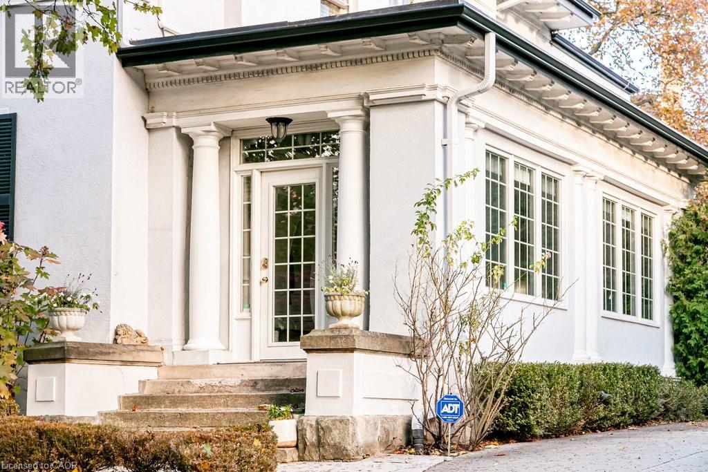 3 TURNER Avenue, Hamilton, Ontario, L8P3K4 — Photo 4