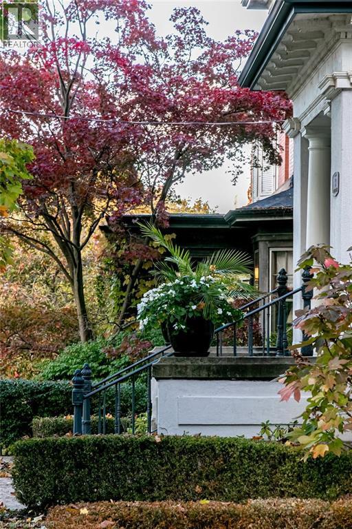 3 TURNER Avenue, Hamilton, Ontario, L8P3K4 — Photo 5