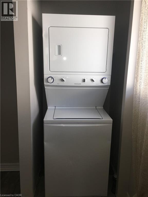 148 GREEN VALLEY Drive, Kitchener, Ontario, N2P1C4 — Photo 10