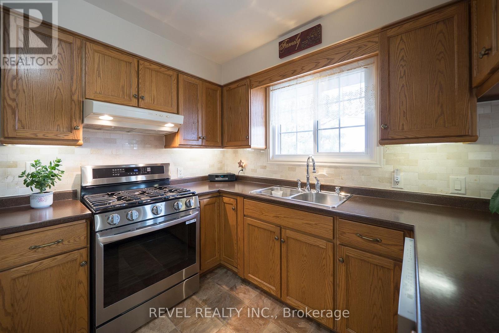 54 BEE STREET, Norfolk (Booth's Harbour), Ontario, N0E1P0 — Photo 13