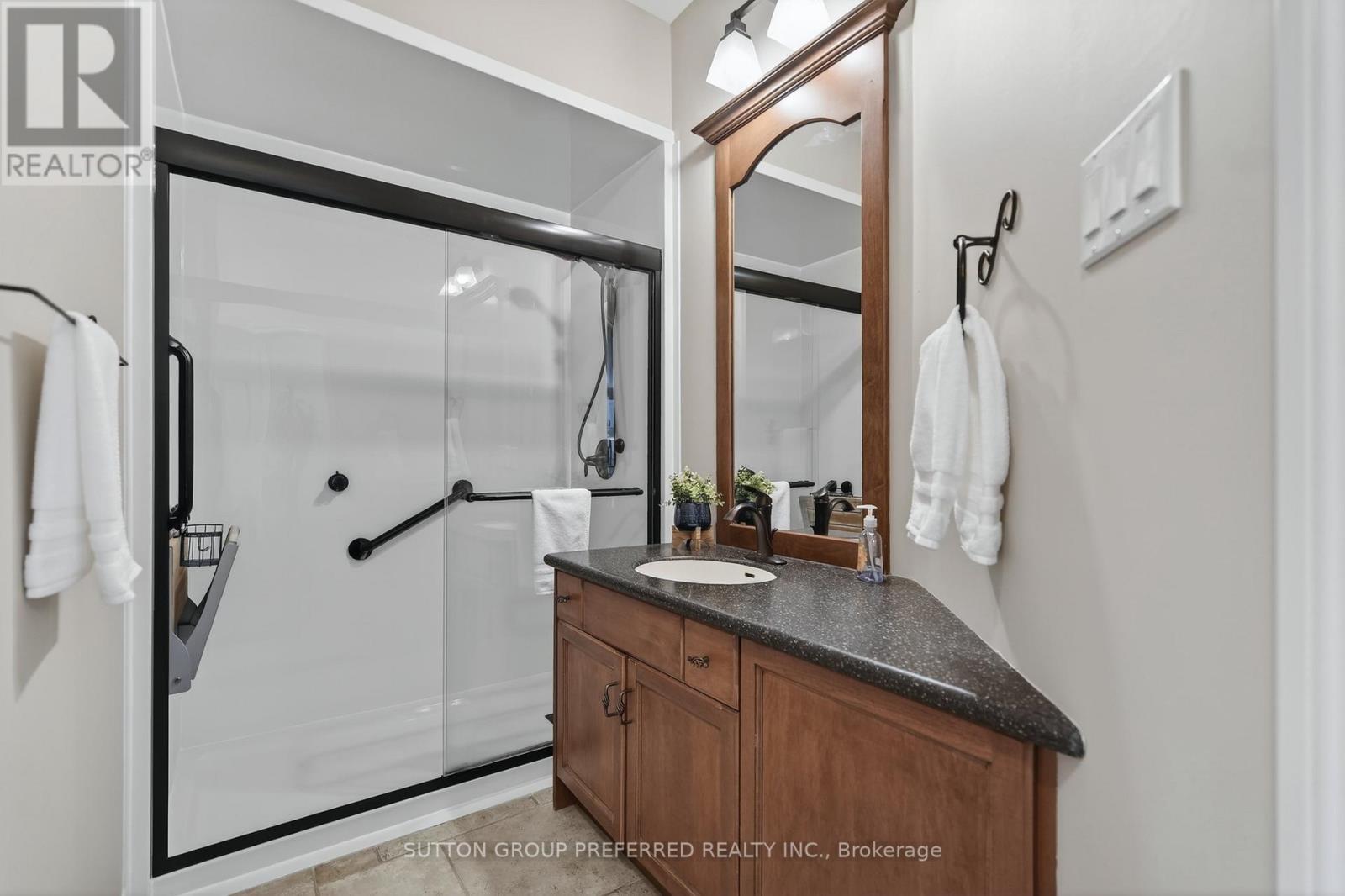 22 SPRINGFIELD WAY, Middlesex Centre (Kilworth), Ontario, N0L1R0 — Photo 10