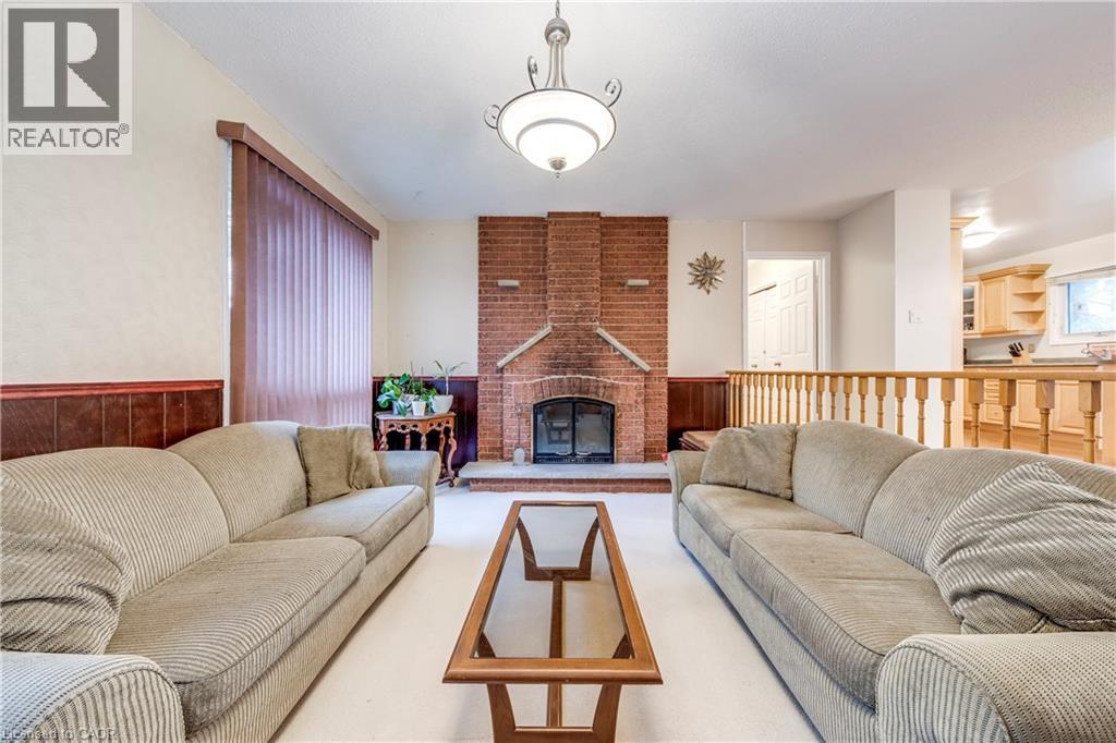 14 CAIRNMORE Court, Brampton, Ontario, L6Z1T6 — Photo 13