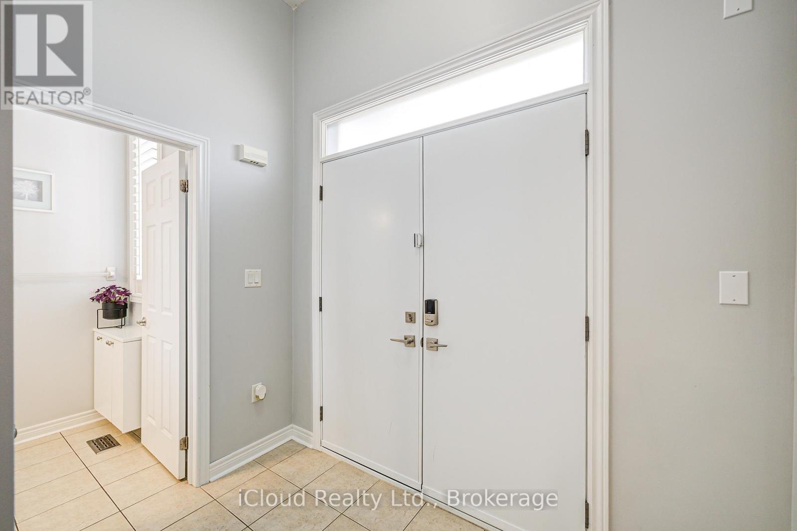 29 TEAL CREST CIRCLE, Brampton (Credit Valley), Ontario, L6X2Z5 — Photo 3