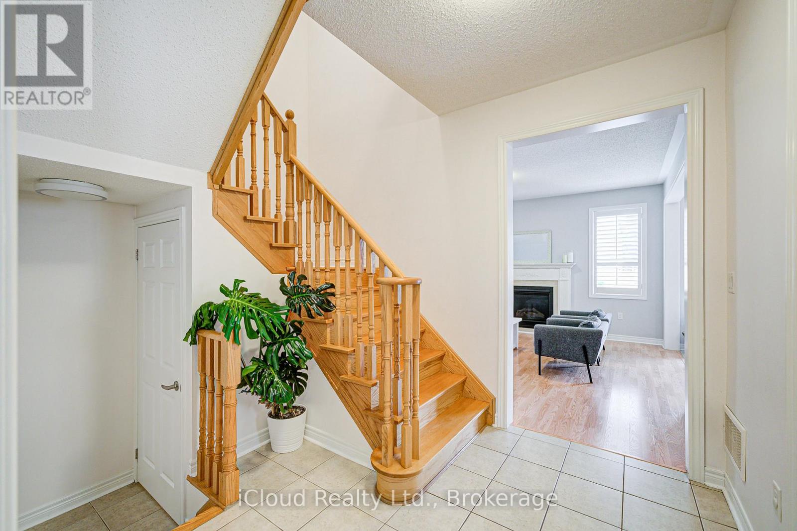 29 TEAL CREST CIRCLE, Brampton (Credit Valley), Ontario, L6X2Z5 — Photo 6