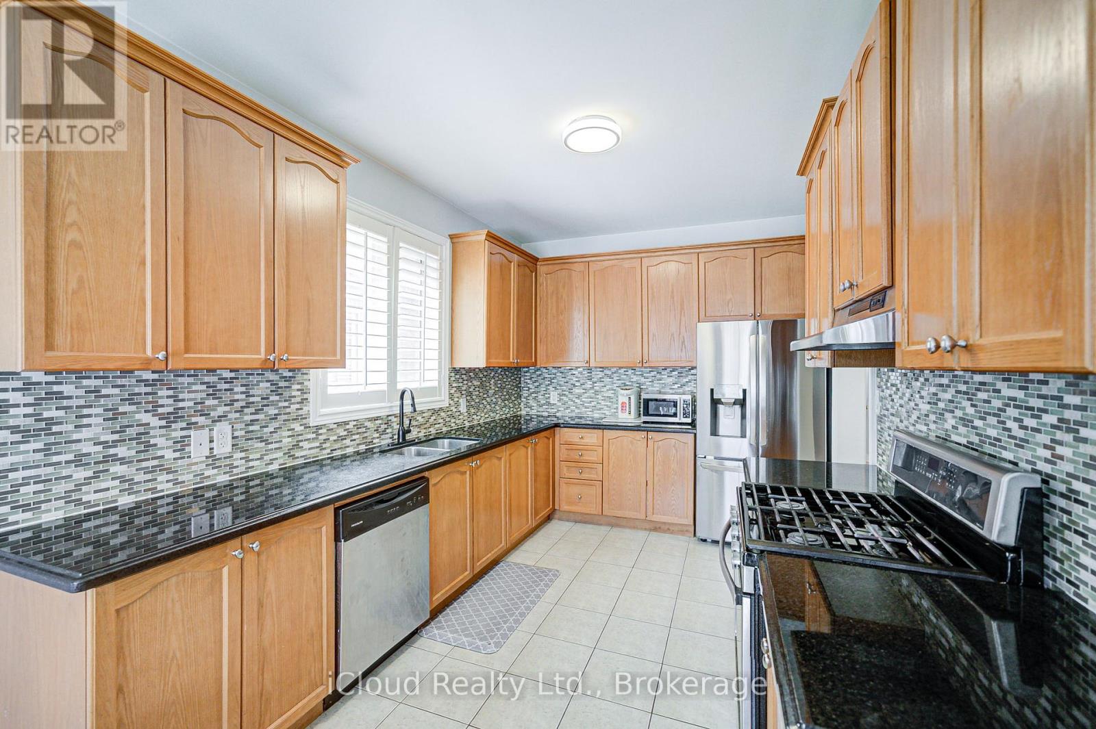 29 TEAL CREST CIRCLE, Brampton (Credit Valley), Ontario, L6X2Z5 — Photo 9