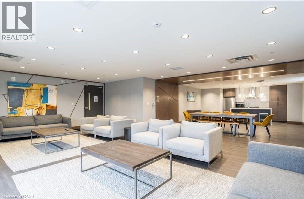 16 MARKLE Crescent Unit# 207, Ancaster, Ontario, L9G0H4 — Photo 5