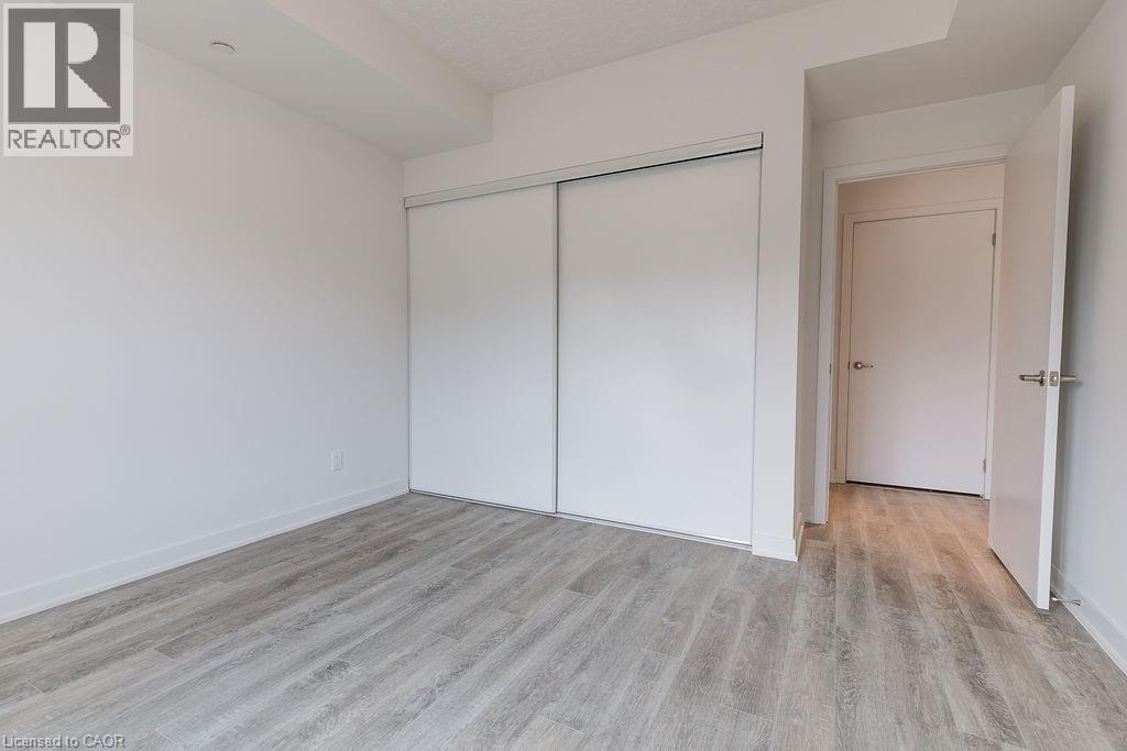 16 MARKLE Crescent Unit# 207, Ancaster, Ontario, L9G0H4 — Photo 8