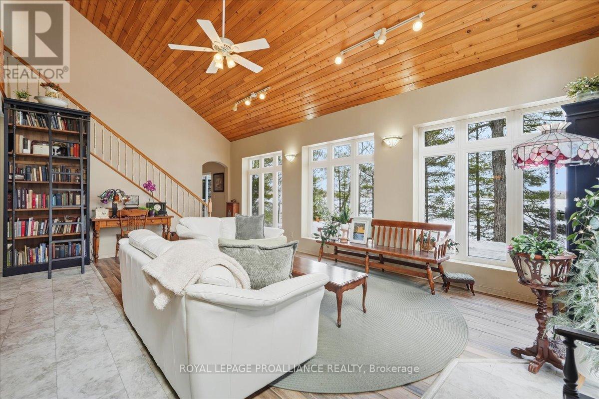 13 MAZINAW HEIGHTS ROAD N, Frontenac (Frontenac North), Ontario, K0H1K0 — Photo 12