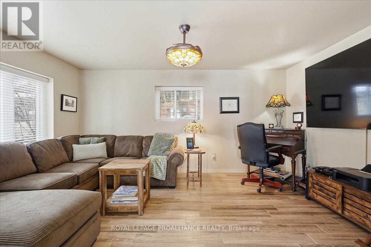 13 MAZINAW HEIGHTS ROAD N, Frontenac (Frontenac North), Ontario, K0H1K0 — Photo 18