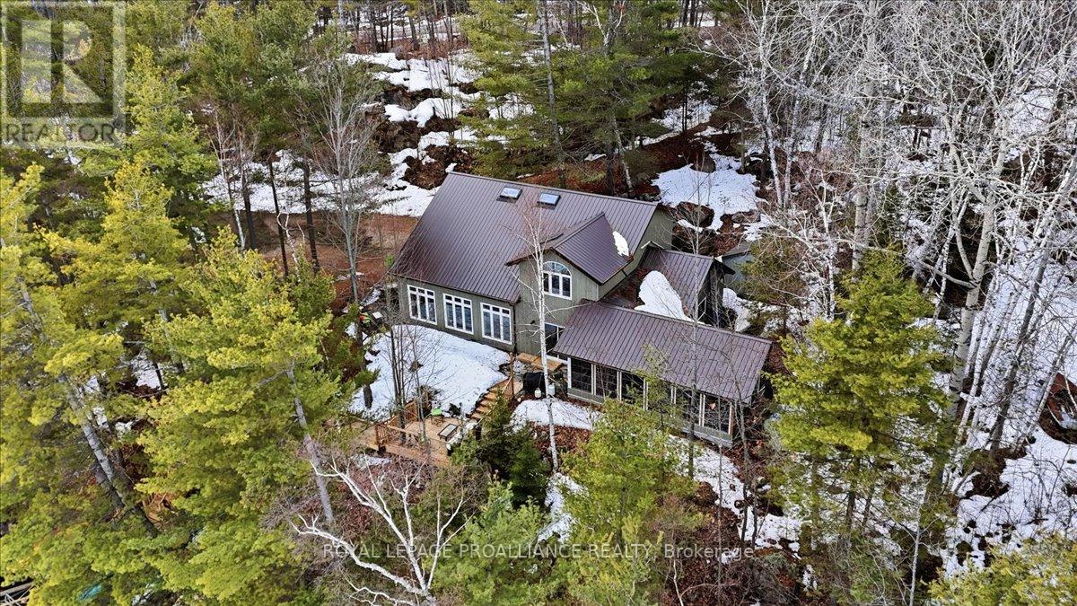 13 MAZINAW HEIGHTS ROAD N, Frontenac (Frontenac North), Ontario, K0H1K0 — Photo 2