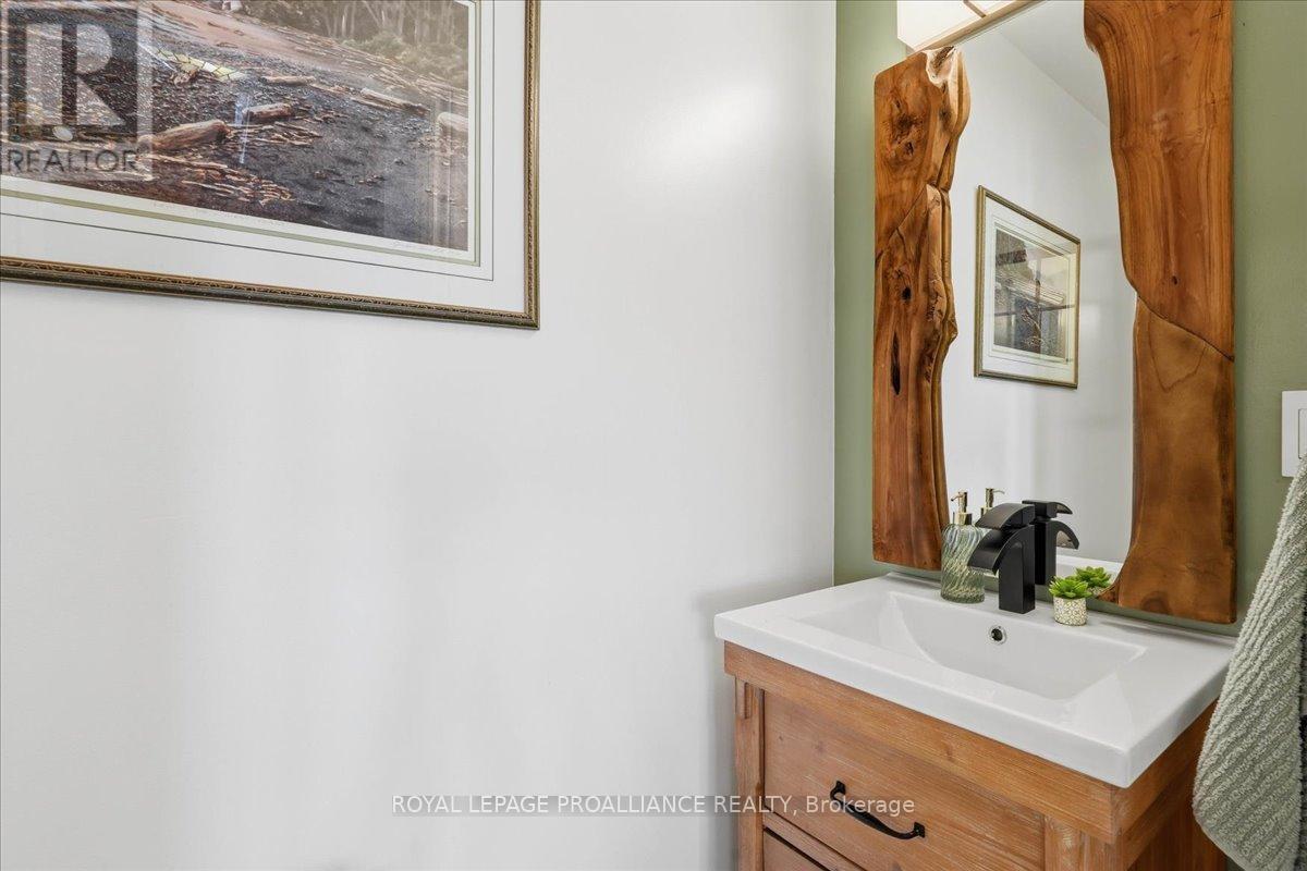 13 MAZINAW HEIGHTS ROAD N, Frontenac (Frontenac North), Ontario, K0H1K0 — Photo 20