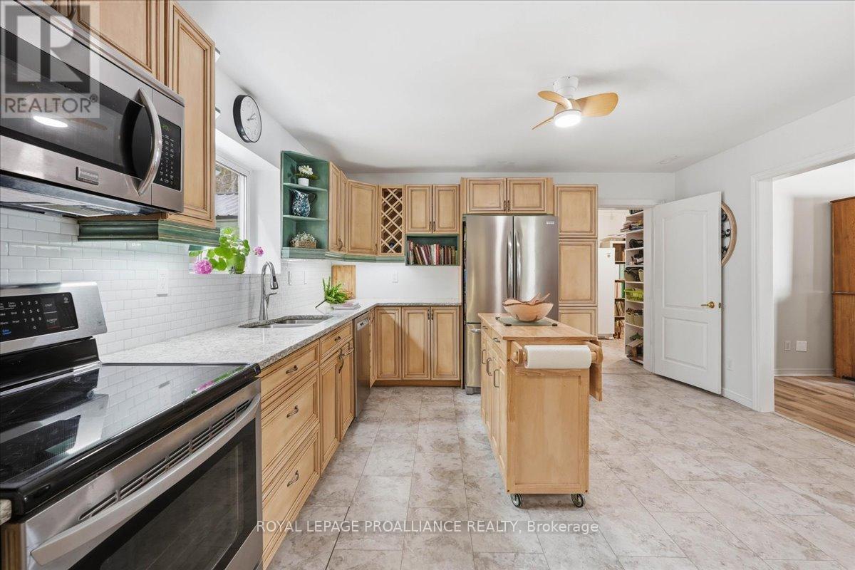 13 MAZINAW HEIGHTS ROAD N, Frontenac (Frontenac North), Ontario, K0H1K0 — Photo 7