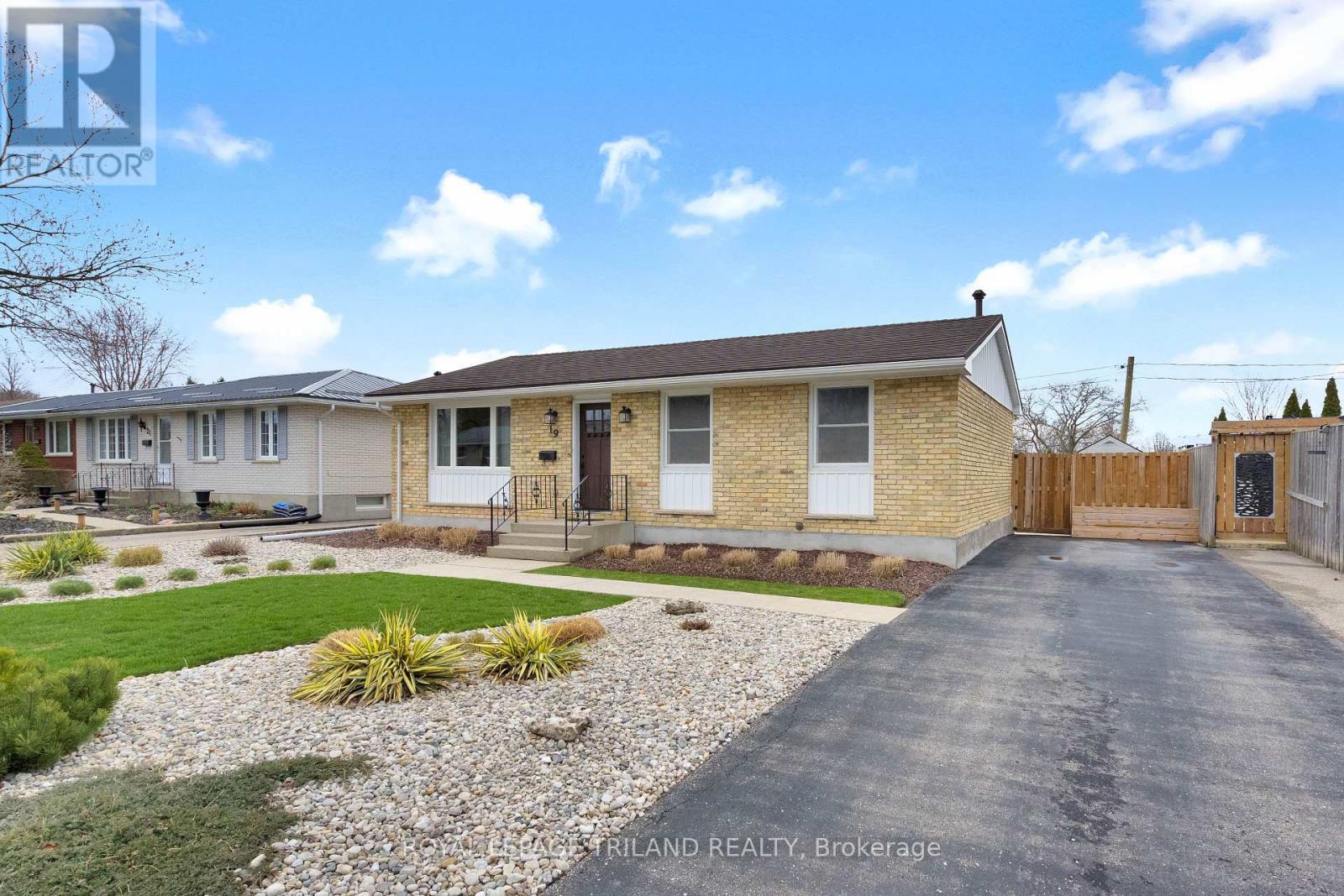 19 SPARTA STREET, St. Thomas, Ontario, N5R5H1 — Photo 2