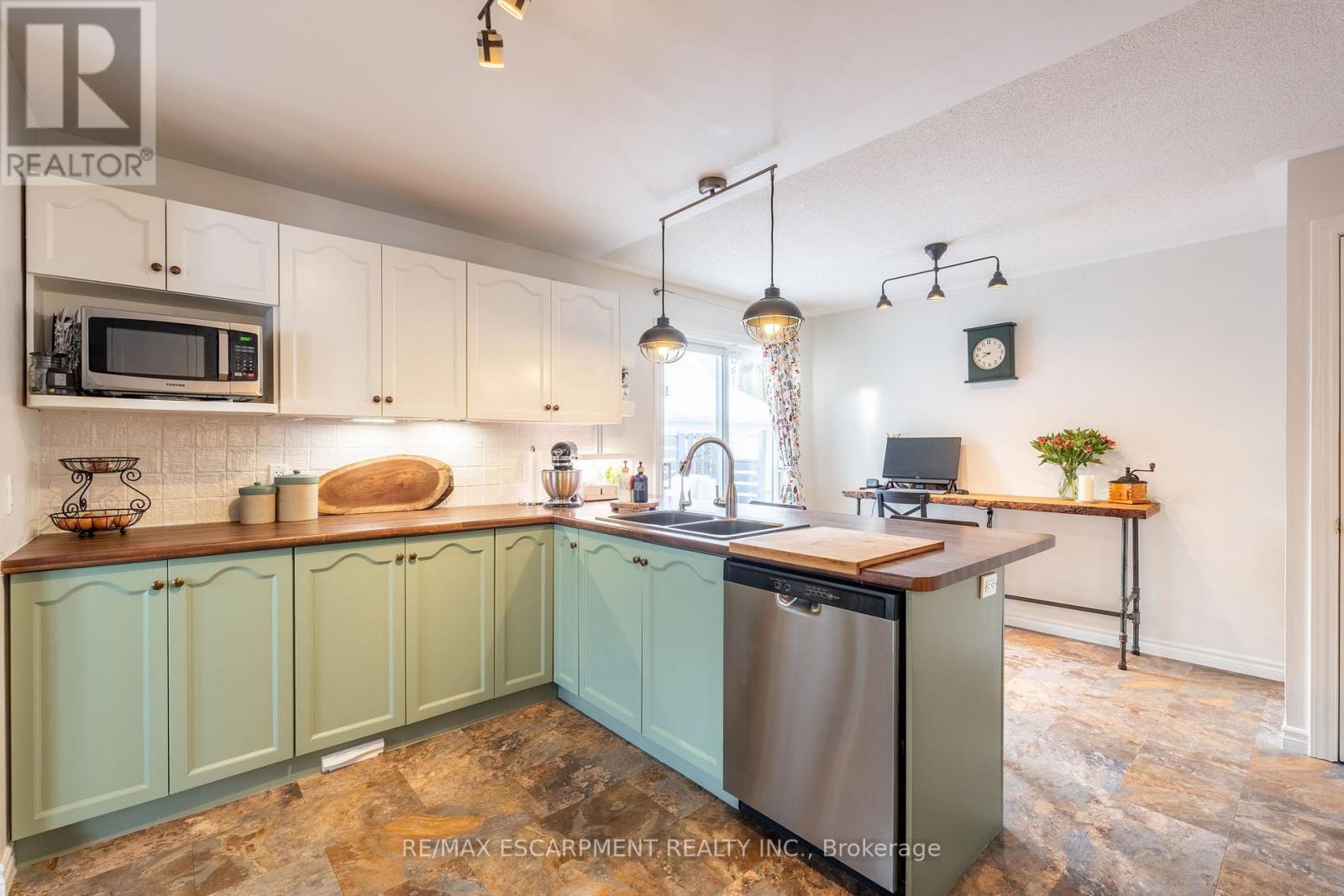 136 GLENARIFF DRIVE, Hamilton, Ontario, L8B1A5 — Photo 14