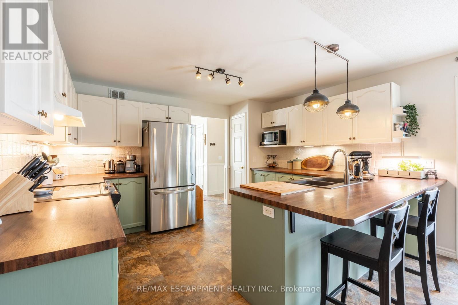 136 GLENARIFF DRIVE, Hamilton, Ontario, L8B1A5 — Photo 16
