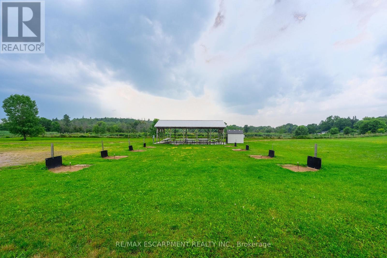 136 GLENARIFF DRIVE, Hamilton, Ontario, L8B1A5 — Photo 44