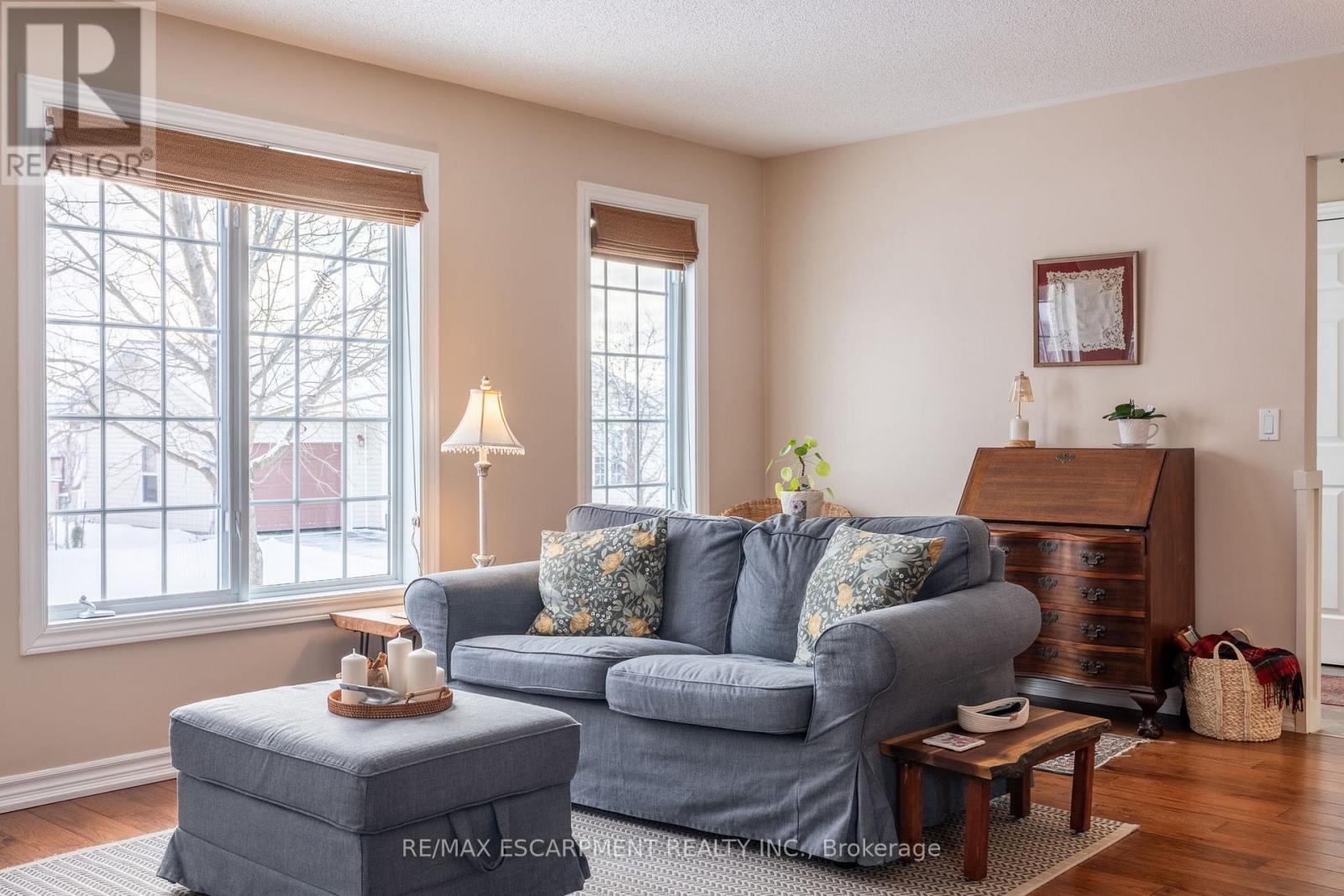 136 GLENARIFF DRIVE, Hamilton, Ontario, L8B1A5 — Photo 8
