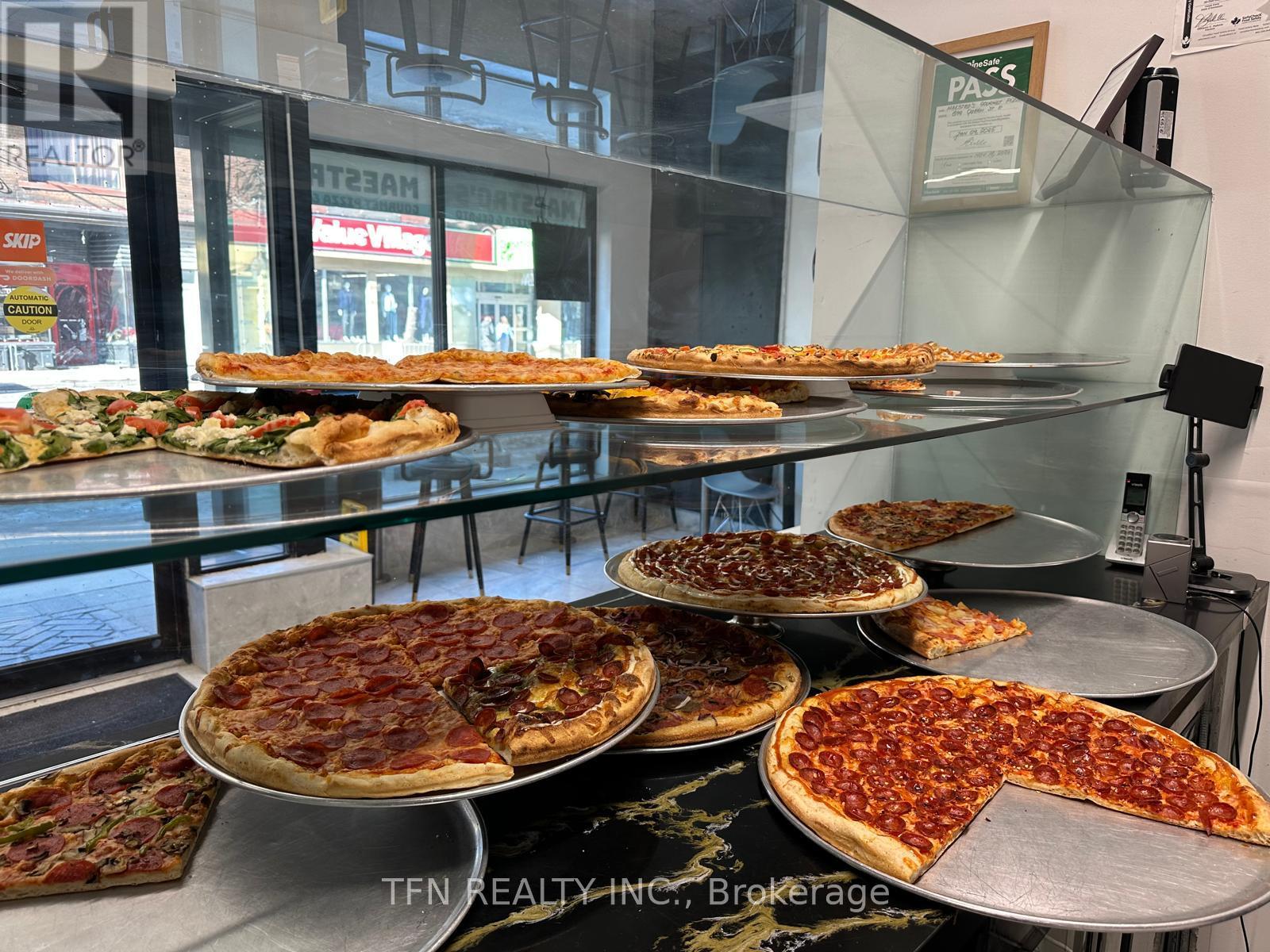 903 QUEEN STREET E, Toronto (South Riverdale), Ontario, M4M1J4 — Photo 2